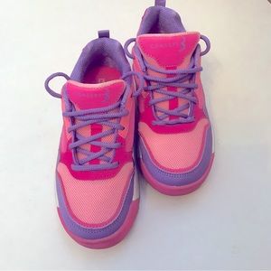 🎈SOLD🎈Skechers Girls Lace Up Sneakers